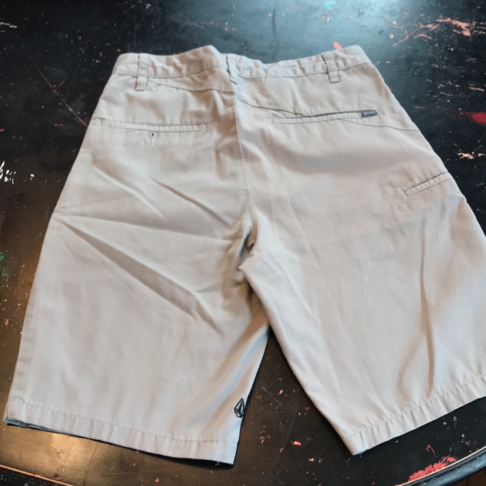 Volcom shorts - Picture 3 of 5